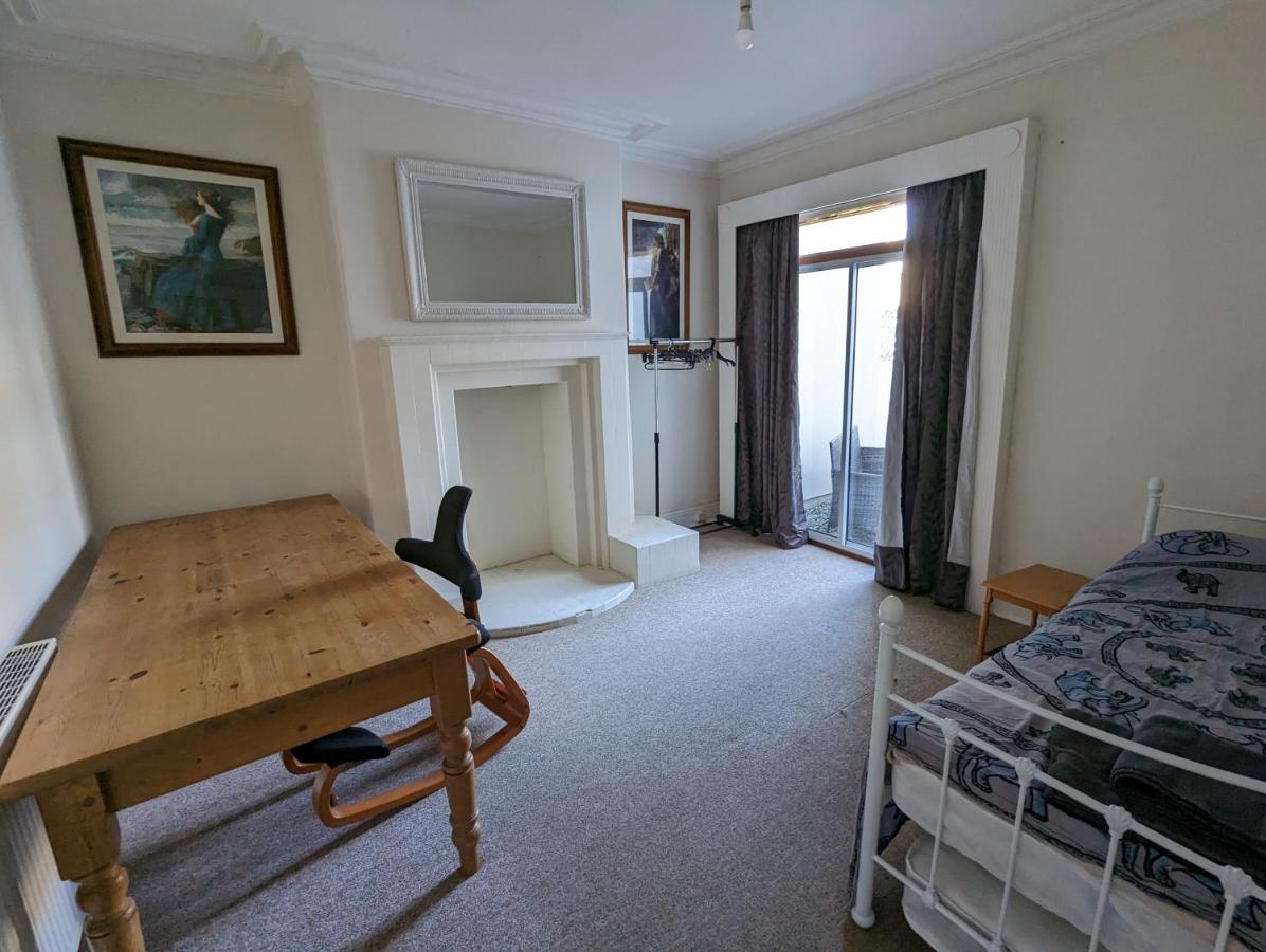 5 Bed Terraced Family Home Bristol + Parking Екстер'єр фото